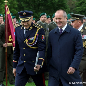 P. Gajdoš: Bojové zástavy sú ocenením úspechov a príkladného plnenia úloh vojenských útvarov