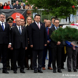 Ministri obrany Gajdoš a Metnar si uctili pamiatku generála M. R. Štefánika v predvečer 100. výročia jeho tragickej smrti