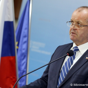 P. Gajdoš: Platy vojakov zvýšime v priemere o 300 eur