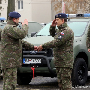 Vojenská polícia dostala nové autá, rezort obrany ich nákupom ušetril viac ako 100 000 eur