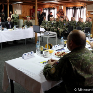 Slovenskí vojaci v Bosne a Hercegovine dostali v predstihu vianočné darčeky