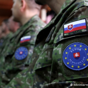 Slovenskí vojaci v Bosne a Hercegovine dostali v predstihu vianočné darčeky
