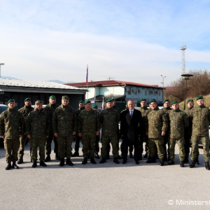 Slovenskí vojaci v Bosne a Hercegovine dostali v predstihu vianočné darčeky