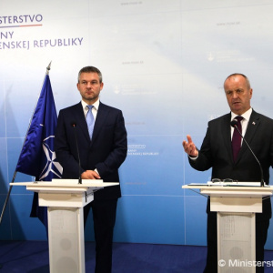 Doterajšie rozhodnutia v súvislosti s investíciami do modernizácie ozbrojených síl boli podľa predsedu vlády P. Pellegriniho správne