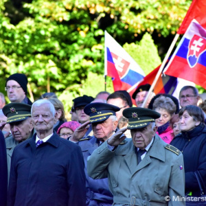 Minister Gajdoš si uctil hrdinov Karpatsko-duklianskej operácie
