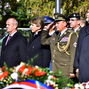 Minister Gajdoš si uctil hrdinov Karpatsko-duklianskej operácie