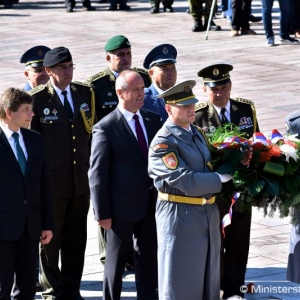 Minister Gajdoš si uctil hrdinov Karpatsko-duklianskej operácie