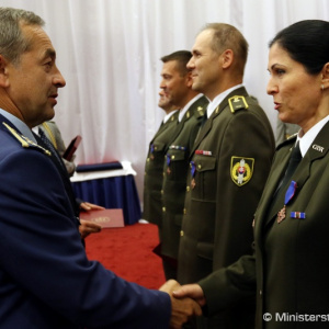 Zamestnanci rezortu obrany a profesionálni vojaci si pripomenuli 74. výročie Slovenského národného povstania a Deň Ústavy SR