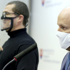 Minister_obrany_Jaroslav_Nad_vyzyva_zdravotnikov_aby_pomohli_s_testovanim