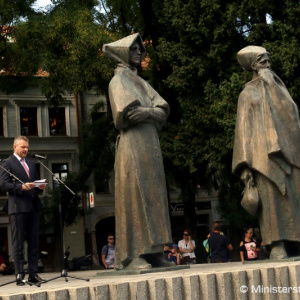 Minister obrany Peter Gajdoš si v Bratislave pripomenul 74. výročie Slovenského národného povstania 