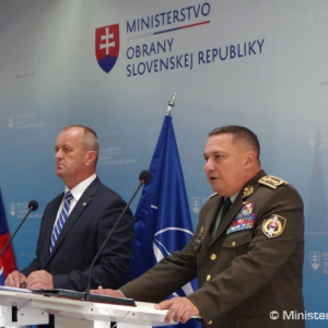 P. Gajdoš: Prijmeme všetky možné opatrenia, aby sme profesionálnym vojakom zamedzili pôsobiť v Slovenských brancoch, vrátane personálnych