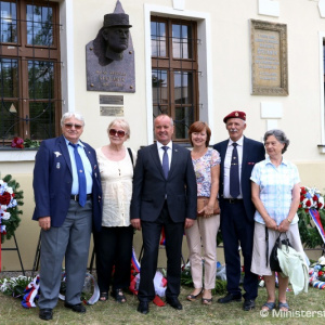 Minister Gajdoš si v Košariskách pripomenul 138. výročie narodenia gen. M. R. Štefánika