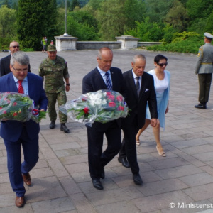 Deti zo Svidníka oslávili svoj sviatok s vojakmi 