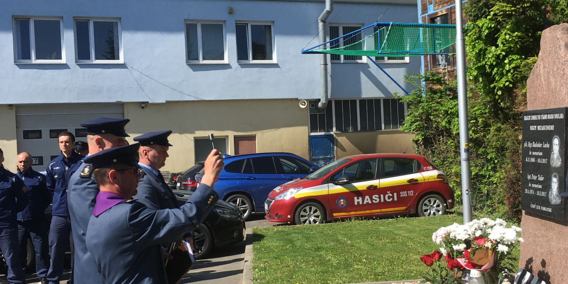 Na web-hasiči