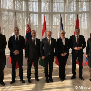 Ministri obrany CEDC: Stredná Európa je v téme bezpečnosti jednotná