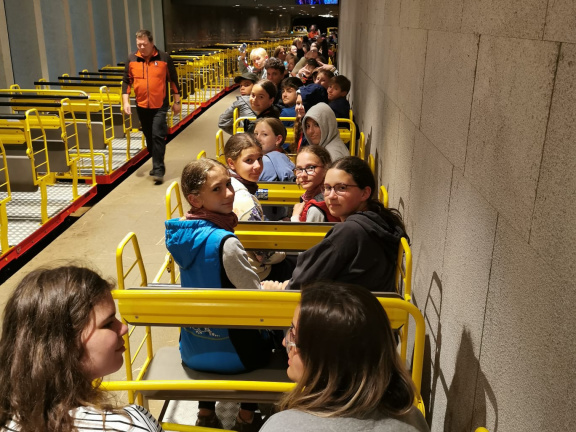Cesta vlakom do Jamy