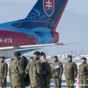 Vládny špeciál priviezol z Bosny a Hercegoviny telo zosnulého slovenského vojaka