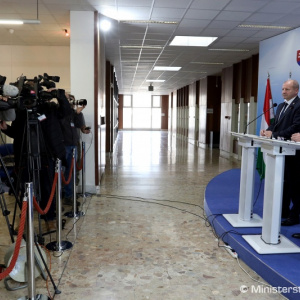 Spolupráca Slovenska a Maďarska v oblasti obrany je nadštandardná, zhodli sa ministri Gajdoš a Simicskó