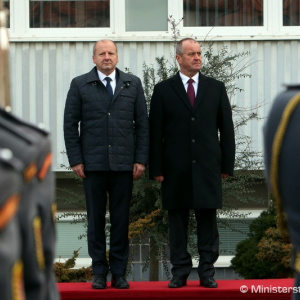 Spolupráca Slovenska a Maďarska v oblasti obrany je nadštandardná, zhodli sa ministri Gajdoš a Simicskó