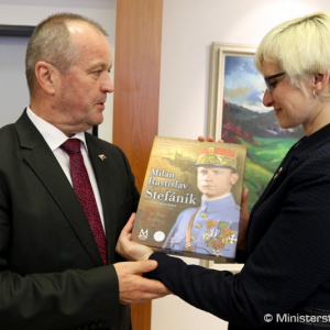 Minister Gajdoš a ministerka Šlechtová podpísali vykonávaciu dohodu k zmluve o vzájomnej ochrane vzdušného priestoru