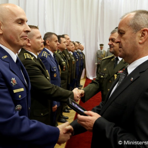 Zamestnanci rezortu obrany a profesionálni vojaci si pripomenuli 25. výročie vzniku Slovenskej republiky a Ozbrojených síl SR