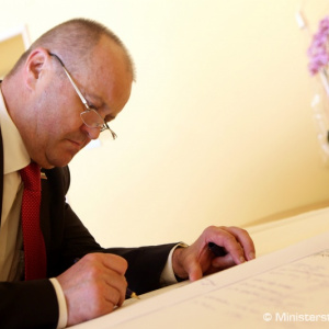 Minister Gajdoš si v rámci celoštátnej spomienkovej slávnosti uctil pamiatku generála M. R. Štefánika