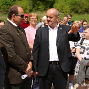 Minister Gajdoš si pod Muránskym hradom uctil pamiatku obetí 2. svetovej vojny