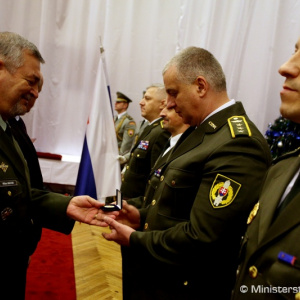 Vojaci a zamestnanci rezortu obrany si pripomenuli 24. výročie vzniku Slovenskej republiky a jej ozbrojených síl 