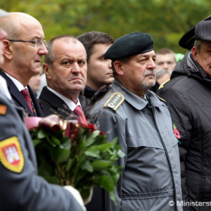 Minister Gajdoš si uctil pamiatku vojnových veteránov a na ich počesť zabehol 5 kilometrov