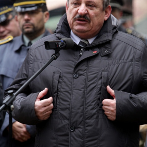 Minister Gajdoš si uctil pamiatku vojnových veteránov a na ich počesť zabehol 5 kilometrov
