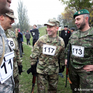 Minister Gajdoš si uctil pamiatku vojnových veteránov a na ich počesť zabehol 5 kilometrov