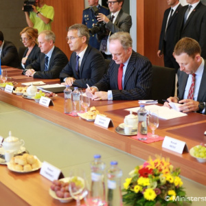 Generálny tajomník NATO Jens Stoltenberg ocenil Slovensko za zvyšovanie rozpočtových výdavkov na obranu