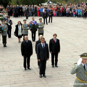 Minister obrany Martin Glváč si pripomenul 70. výročie Karpatsko - duklianskej operácie