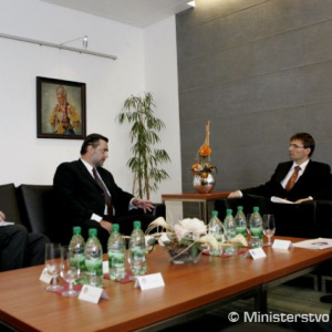 Minister obrany prijal veľvyslanca SR v Indonézskej republike Štefana Rozkopála