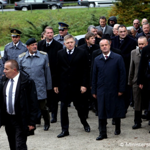 Minister Gajdoš vzdal úctu hrdinom Karpatsko-duklianskej operácie