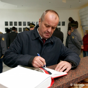 Minister Gajdoš vzdal úctu hrdinom Karpatsko-duklianskej operácie